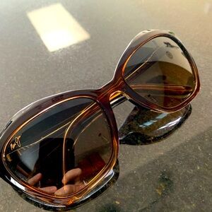 Maui Jim Lotus Sunglasses